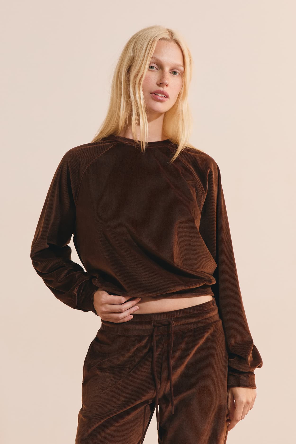 Prążkowana bluza